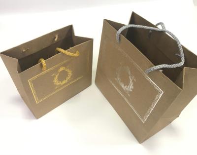 20x20x10 Kraft Gümüş Yaldızlı Kutu
