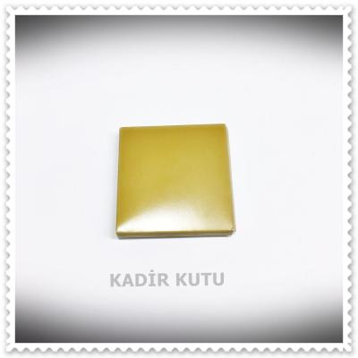 4x4x1 CM MADLEN TEKLİ ÇİKOLATA KUTUSU GOLD 25 ADETLİ